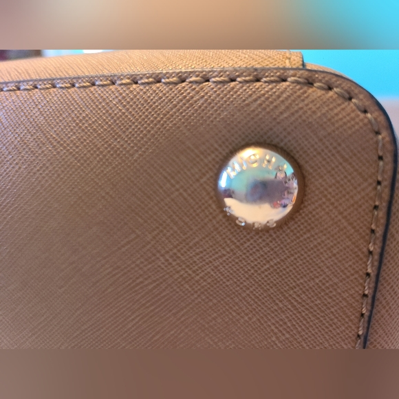 NWOT MICHAEL KORS Jet Set East West Tote - Picture 10 of 11